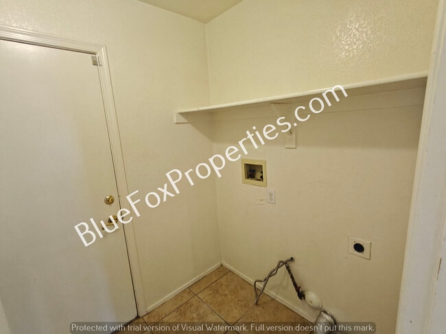 Building Photo - 7600 W Summer Sky Dr