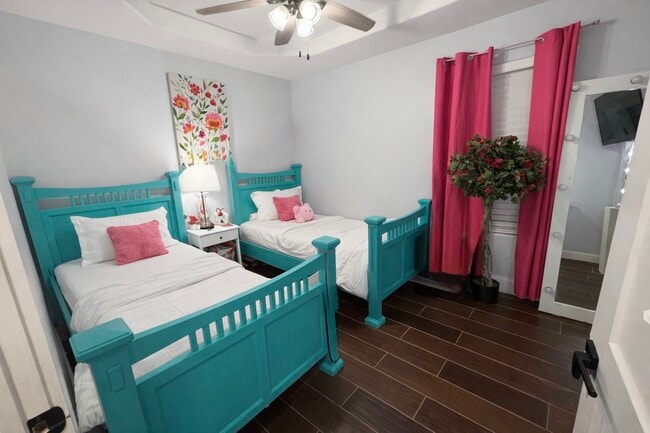 Building Photo - 15411 Mile 20 N