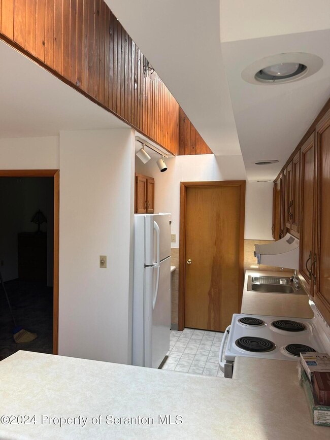 Building Photo - 80 Worth Church Rd