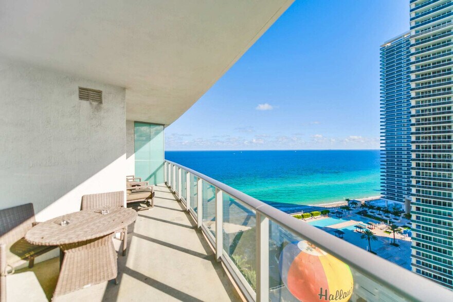 Building Photo - 4111 S Ocean Dr