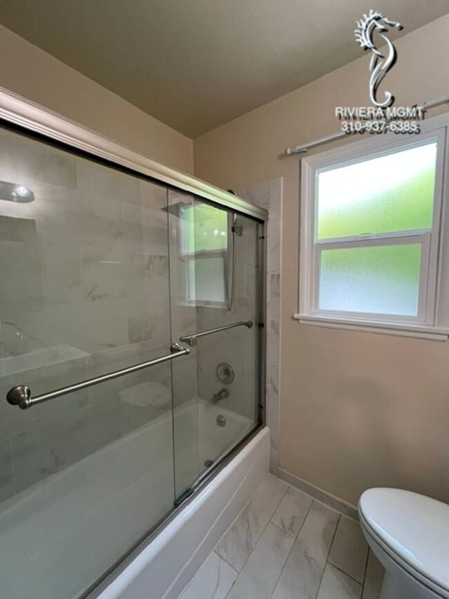 Building Photo - 3BR 1.5BA House in the Hollywood Riviera
