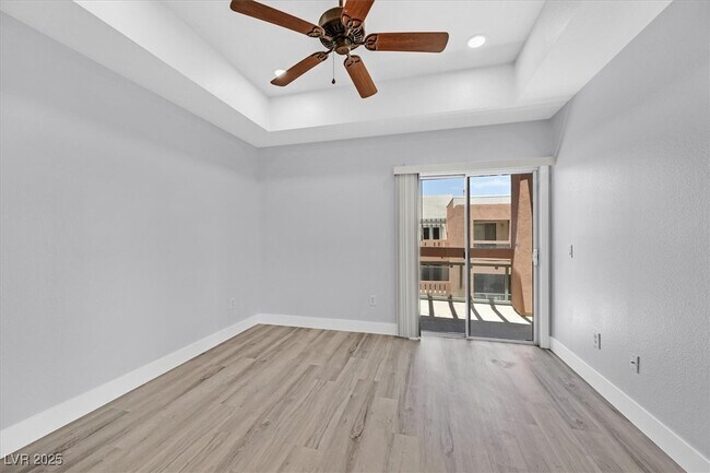 Building Photo - 31 E Agate Ave