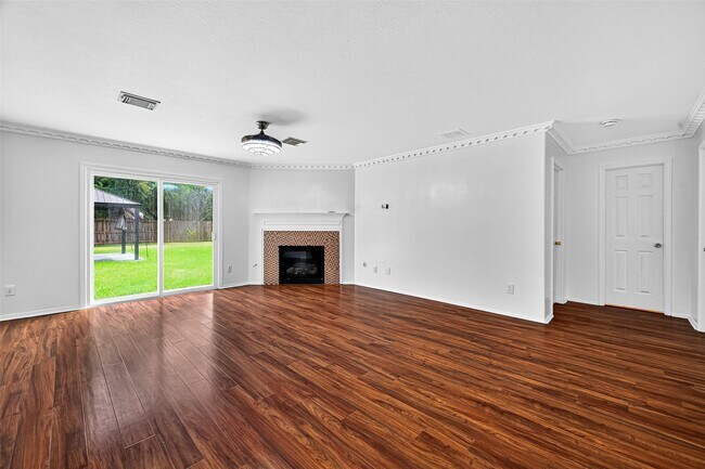 Building Photo - 634 Hawthorne Pasture Rd