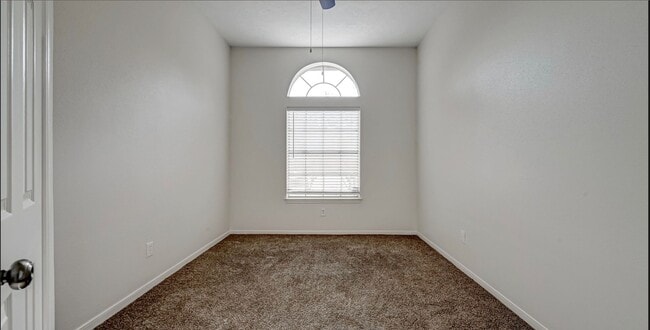 Building Photo - 9803 Knights Dr