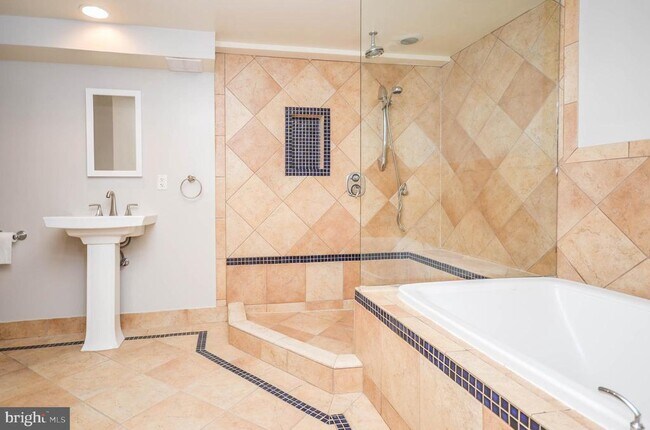 Building Photo - 7205 46th St