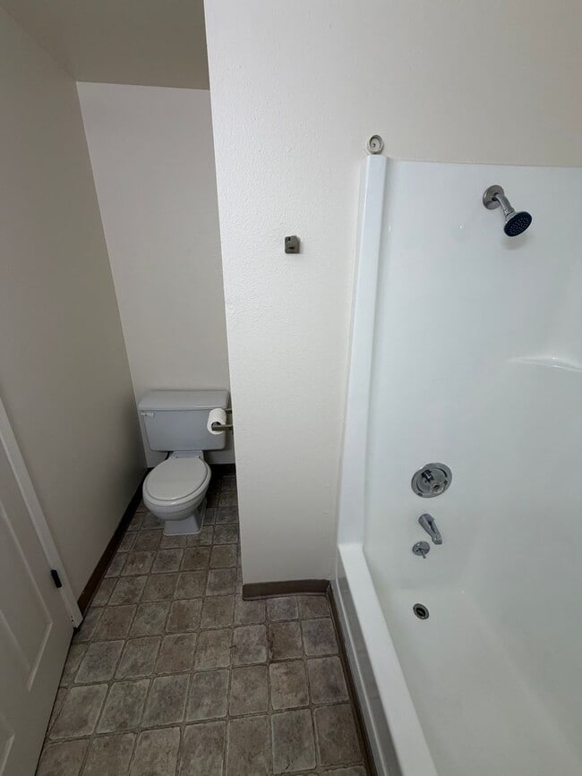 Building Photo - 3039-3041 Kane Street