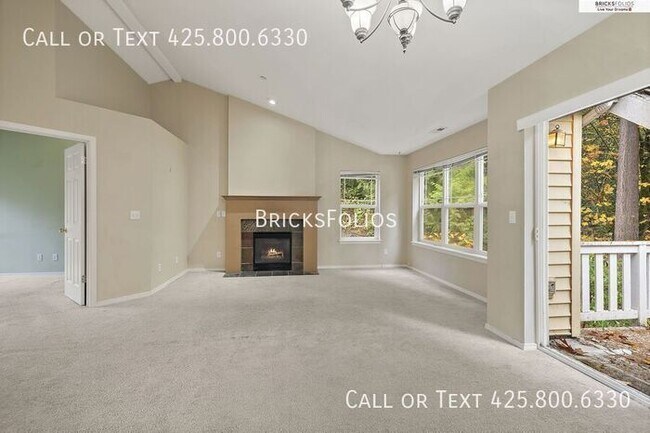 Building Photo - Your Dream Condo in Bothell: Designer Details and Tranquil Views!