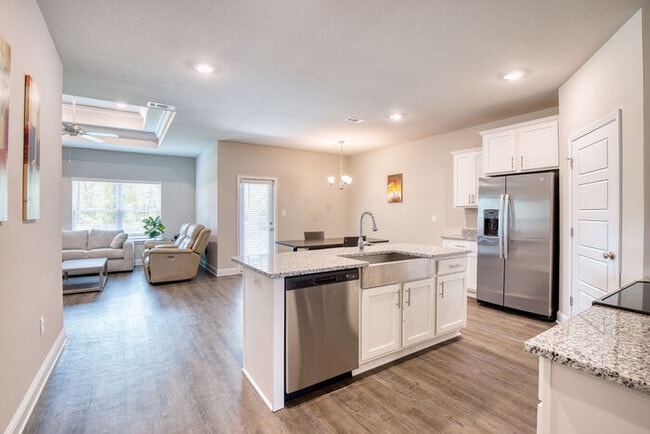 Building Photo - 5458 Leeds Ln