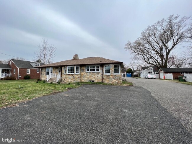 Building Photo - 13322 Occoquan Rd
