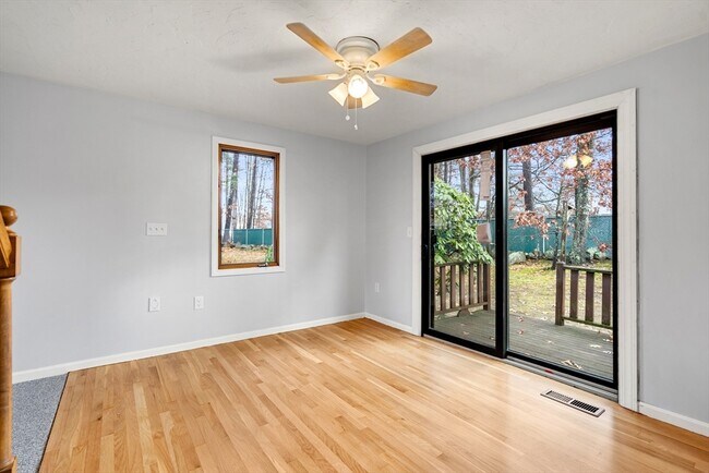 Building Photo - 206 Cardinal Ln