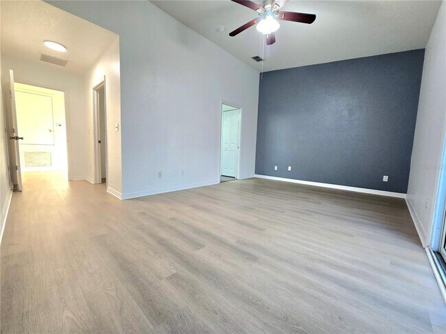 Building Photo - 13241 Opal Court North