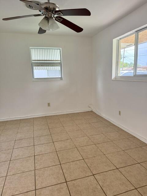 Building Photo - 9440 SW 51st St