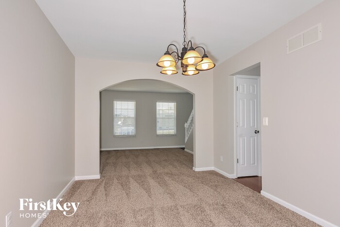 Building Photo - 901 Lands End Cir