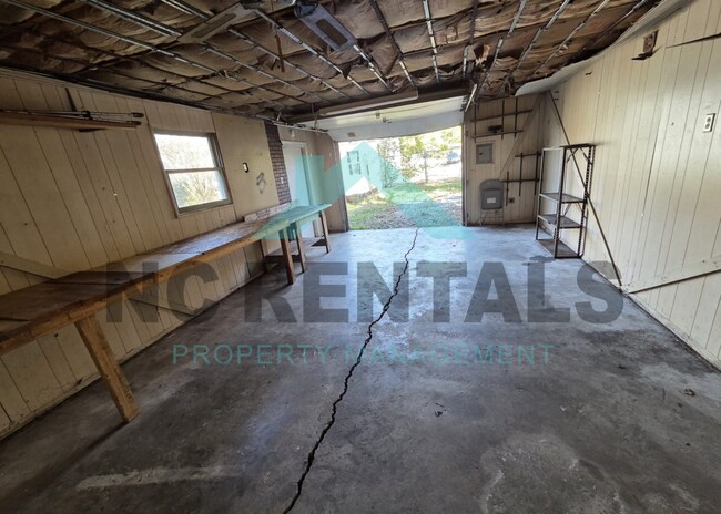 Building Photo - 3716 Dawson Ave