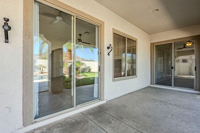 Building Photo - Stunning 4 bed 2.5 bath home with pool, in...