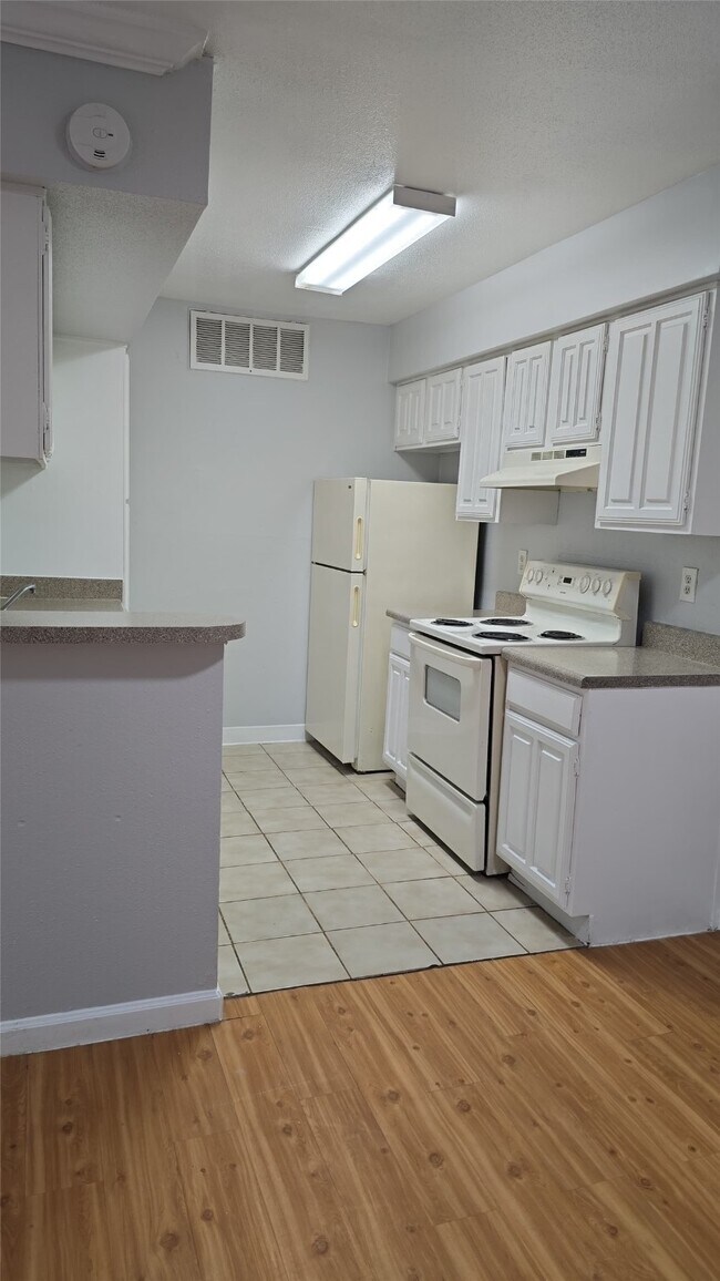 Building Photo - 4747 Allendale Rd