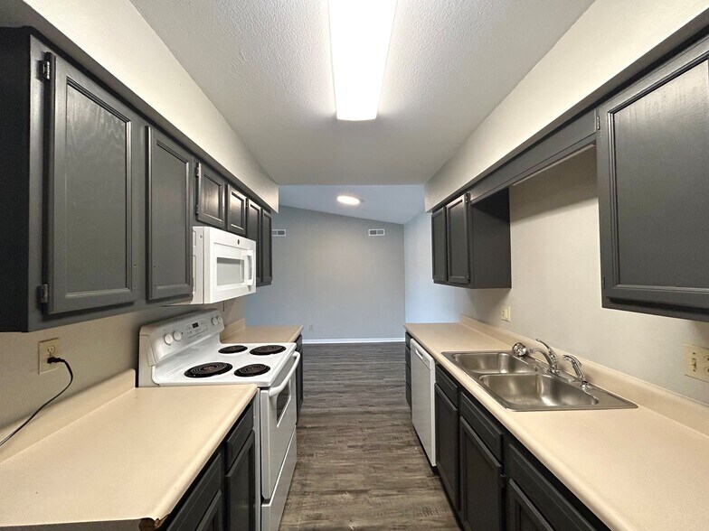 Building Photo - Arbor Mill Apartments