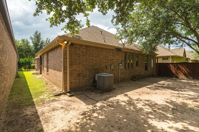 Building Photo - 18 Sundown Ridge Pl