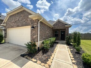 Building Photo - For Lease | 3 Bed, 2 Bath | 1,487 Sq Ft | ...