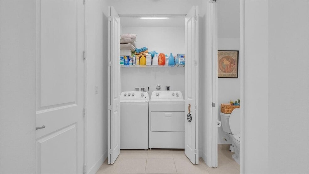 Building Photo - 304 NW 36th Ave