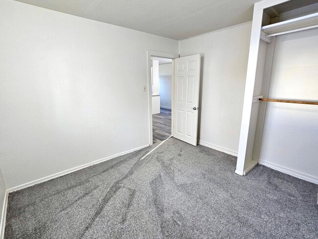 Building Photo - Newly Remodeled House with Washer/Dryer Included!