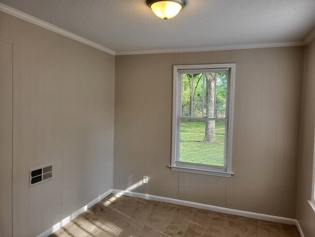 Building Photo - 158 Shurley St
