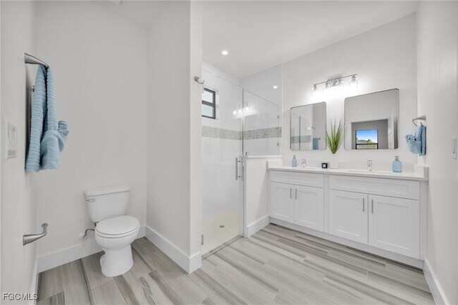 Building Photo - 2836 NW 5th Terrace