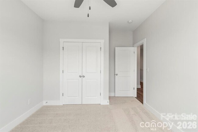 Building Photo - 417 Prine Pl