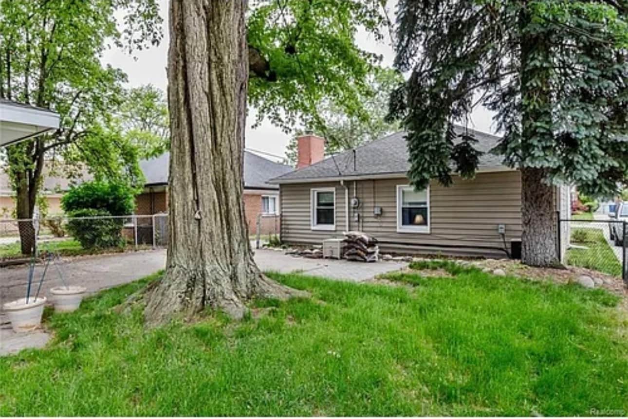 Building Photo - 7252 Fenton St