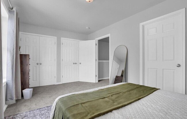 Building Photo - 2422 Lehman St