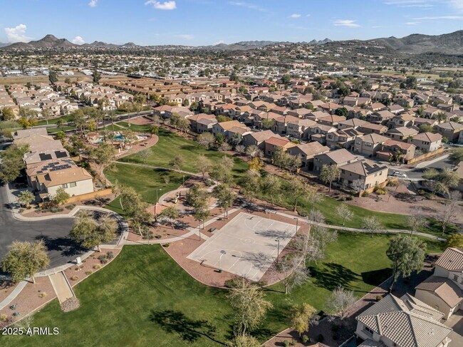 Building Photo - 2040 W Kathleen Rd