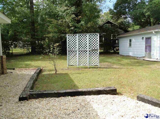 Building Photo - 218 Honeysuckle Ln