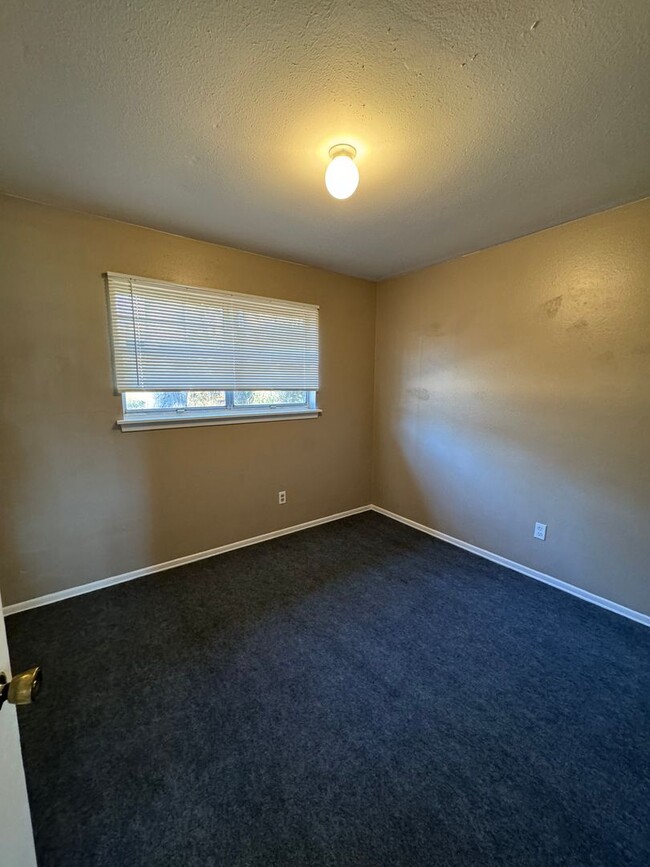 Building Photo - Rental Property