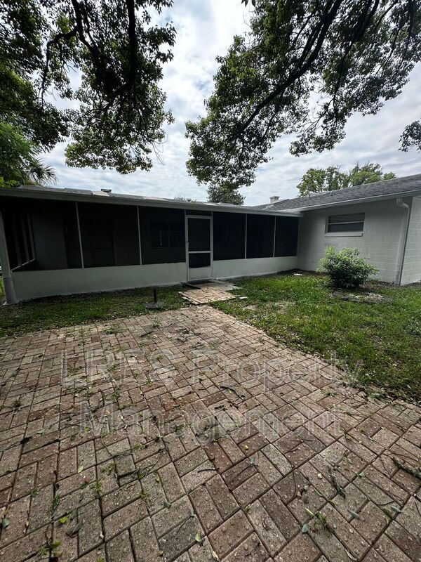 Building Photo - 2719 Merrie Oaks Rd