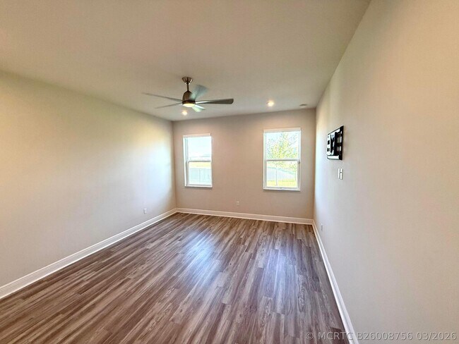 Building Photo - 10819 Pacini Wy