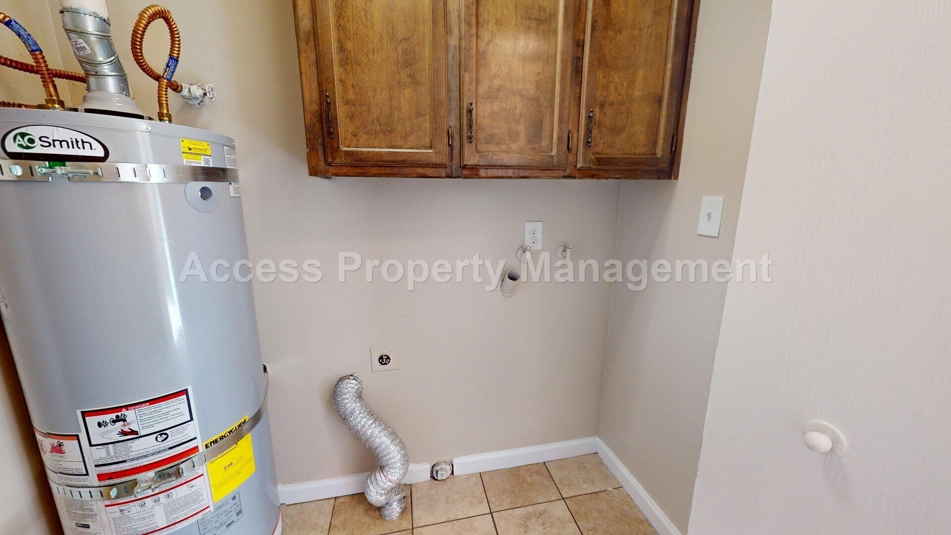 Building Photo - 3603 San Clemente Ave