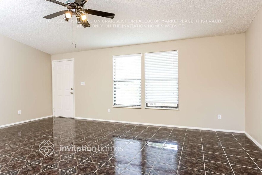 Building Photo - 1040 Grandview Cir