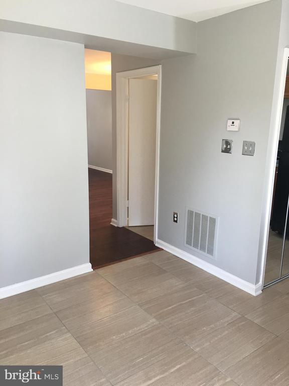 Building Photo - 4070 Bluebird Dr