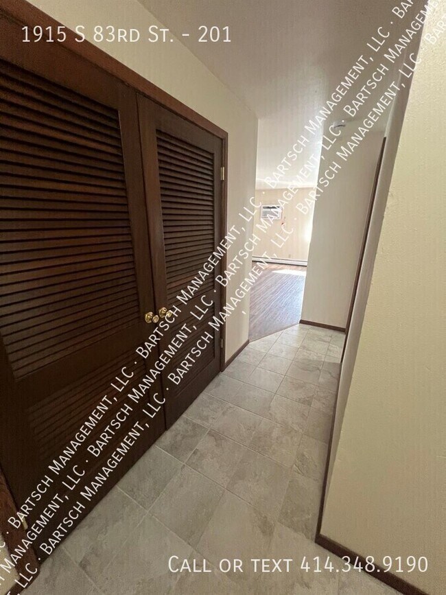 Building Photo - 1915 S 83rd St