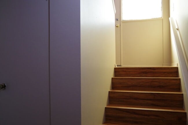Building Photo - NOW AVAILABLE! MUST SEE - BEAUTIFUL 4BR/3B...