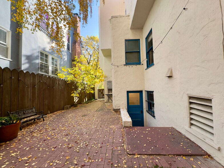 Building Photo - 1645 Scenic Ave