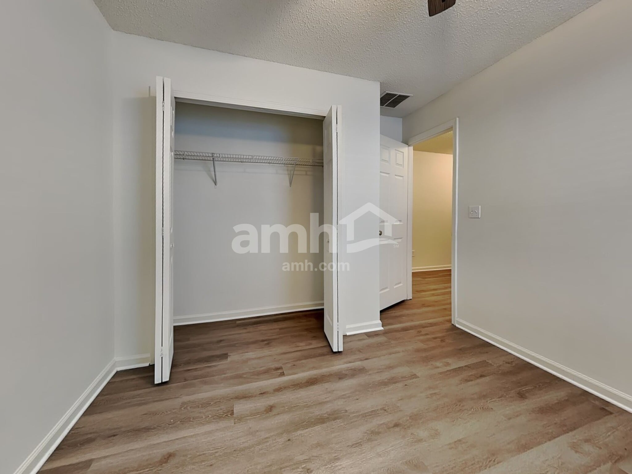 Building Photo - 8722 Star Leaf Rd N