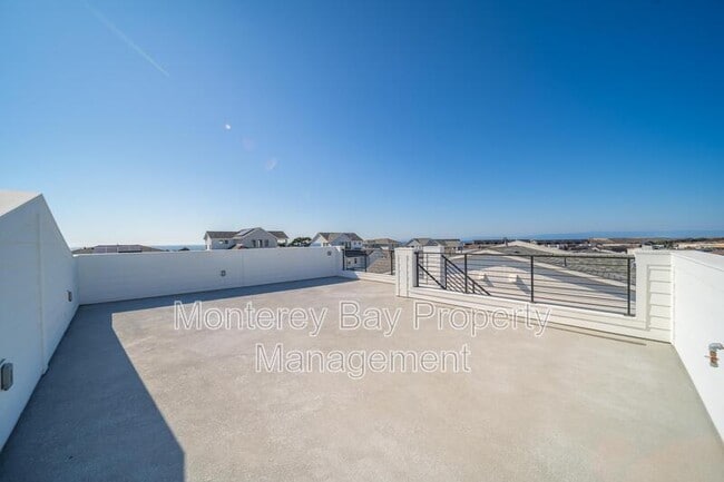 Building Photo - 2408 Schooner Ave