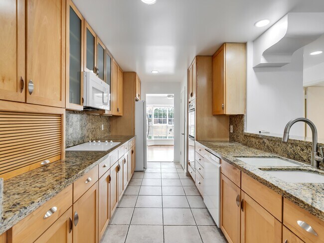 Building Photo - 14325 Lost Meadow Ln