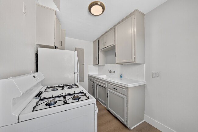 Building Photo - 3630 Highland Ave