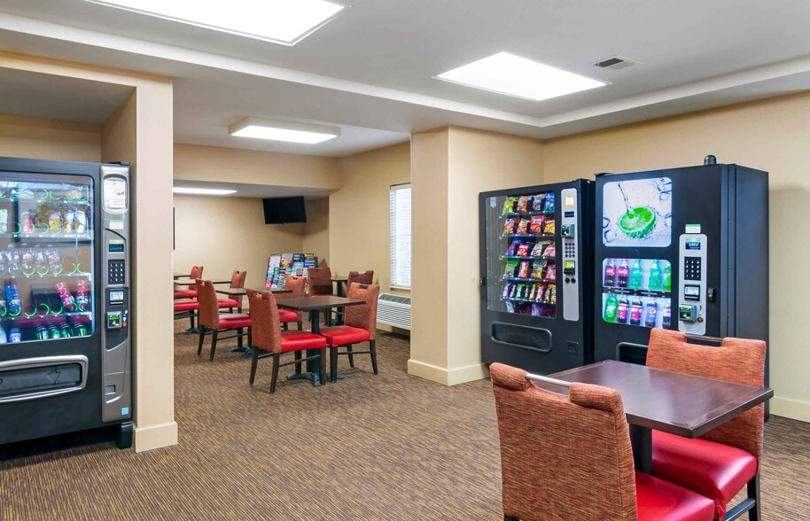 Building Photo - Furnished Studio-Kansas City - Overland Park - Metcalf Ave