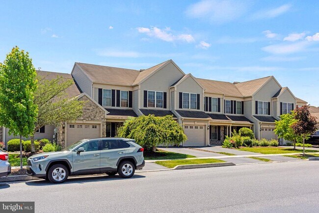 Building Photo - 2080 Deer Run Dr