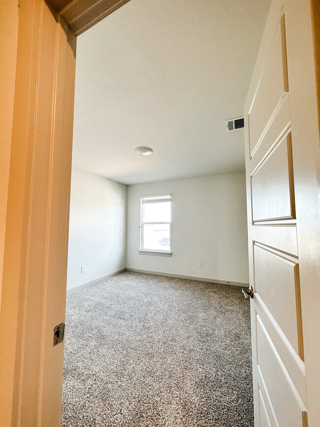 Bedroom 2 - 214 New Hampton Way