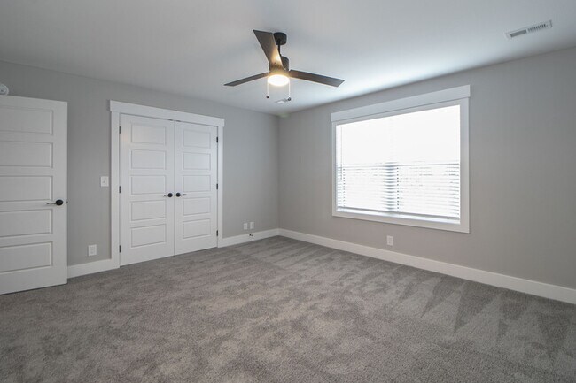 Building Photo - 1604 Jonathan Wade Cir