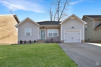 Building Photo - Pet Friendly Three Bedroom!